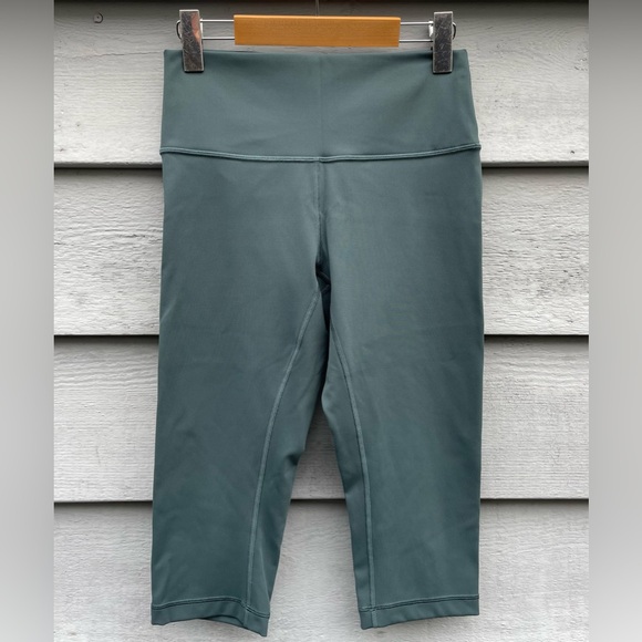 Lululemon Wunder Under High-Rise 1/2 Tight - Picture 5 of 10